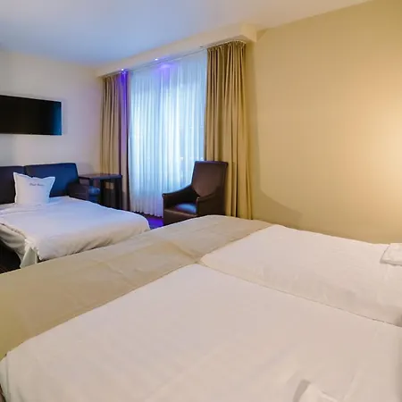 Europe 4* أوستيند
